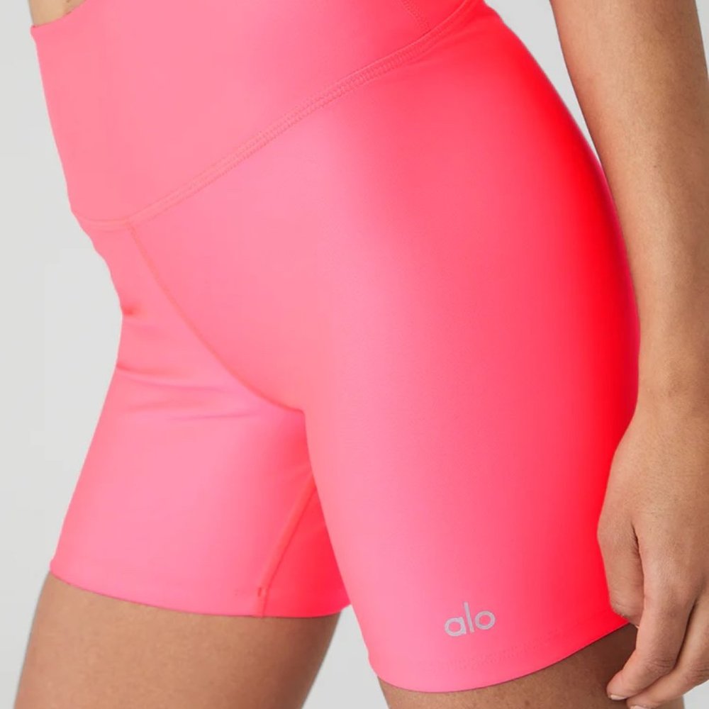 ALO 5" AIRLIFT ENERGY SHORT Fluorescent Pink Coral